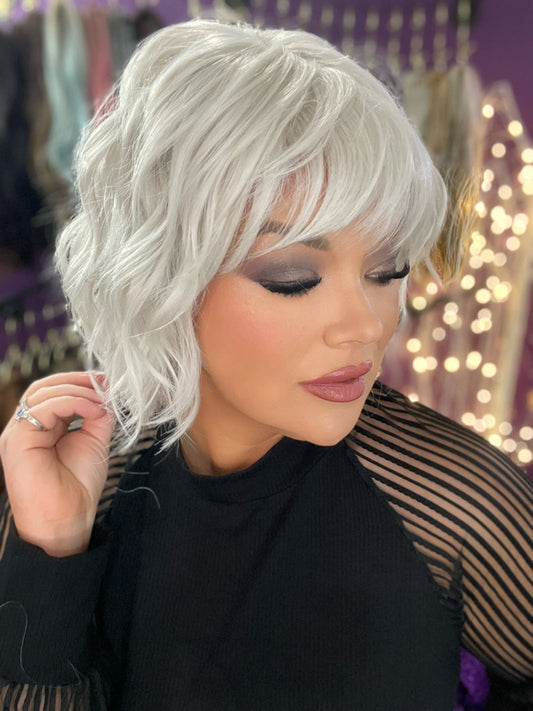 Stella Snow White NWT HS Premium Luxury Wig LW3-AC1