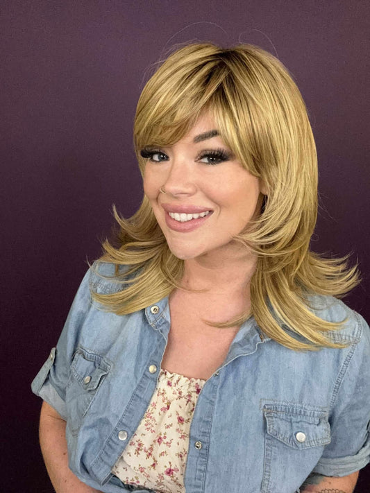 Violet – Luxury Wig by Chic Lifestyle Shown in Summer Blonde.