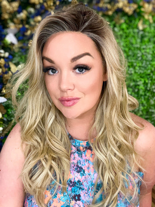 Brooklyn Toasted Blondie HS Standard Luxury Wig NV1-AC1