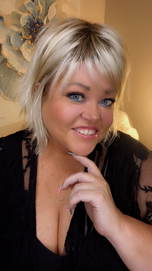 Daria Soleil Bubbly Blonde NWT NHS Signature Luxury Wig VA1-AC1