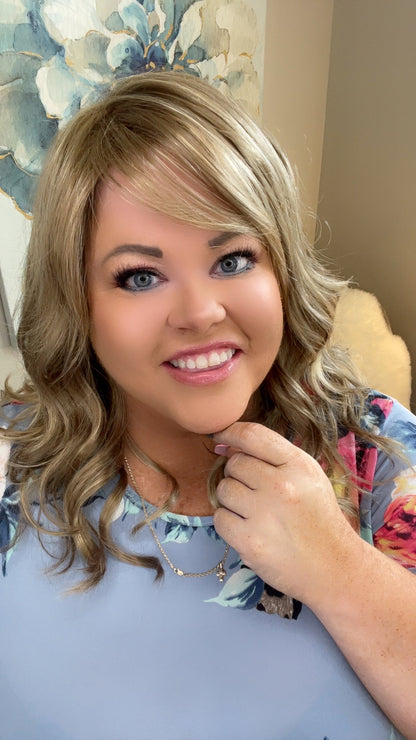 ROMY AMARETTO BLONDE NHS SIG SIPS LUXURY WIG *SAMPLE A*