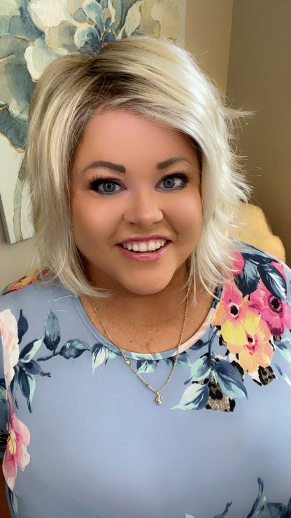 MERRICK SOLEIL BUBBLY BLONDE NHS SIG SIPSLuxury Wig *SAMPLE A* NOT RETURNABLE