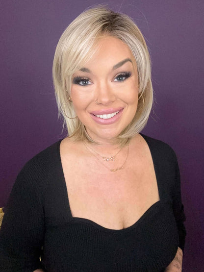 GWEN VANILLA CHAI HS COMFORT LUXURY WIG *SAMPLE A NOT RETURNABLE*