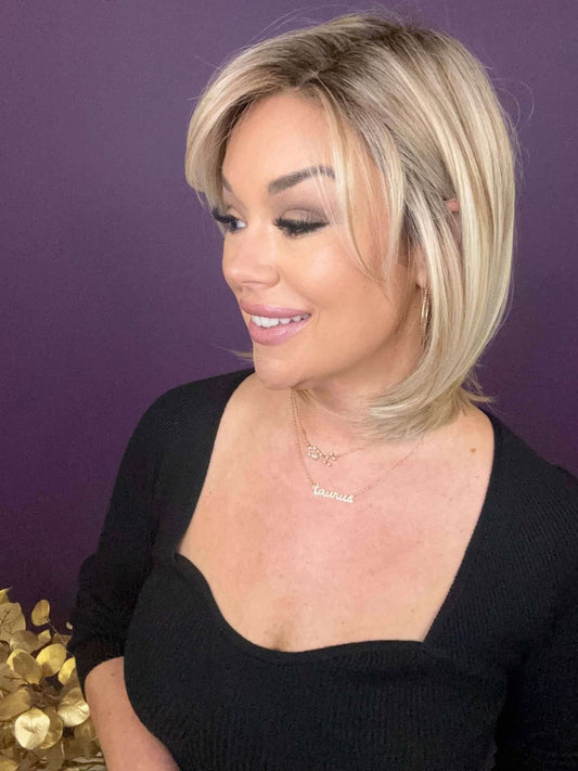 GWEN VANILLA CHAI HS COMFORT LUXURY WIG *SAMPLE A NOT RETURNABLE*