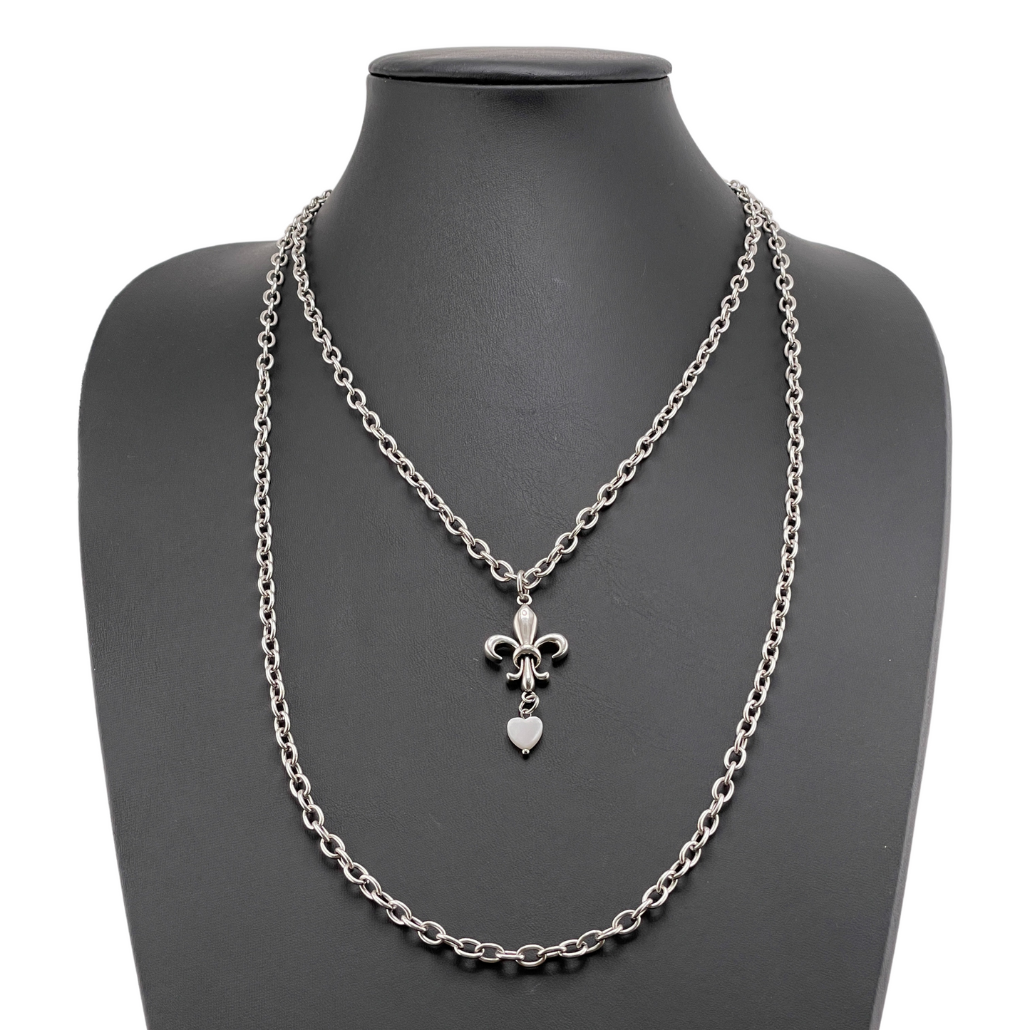 Love Fleur-de-Lis Essential Necklace