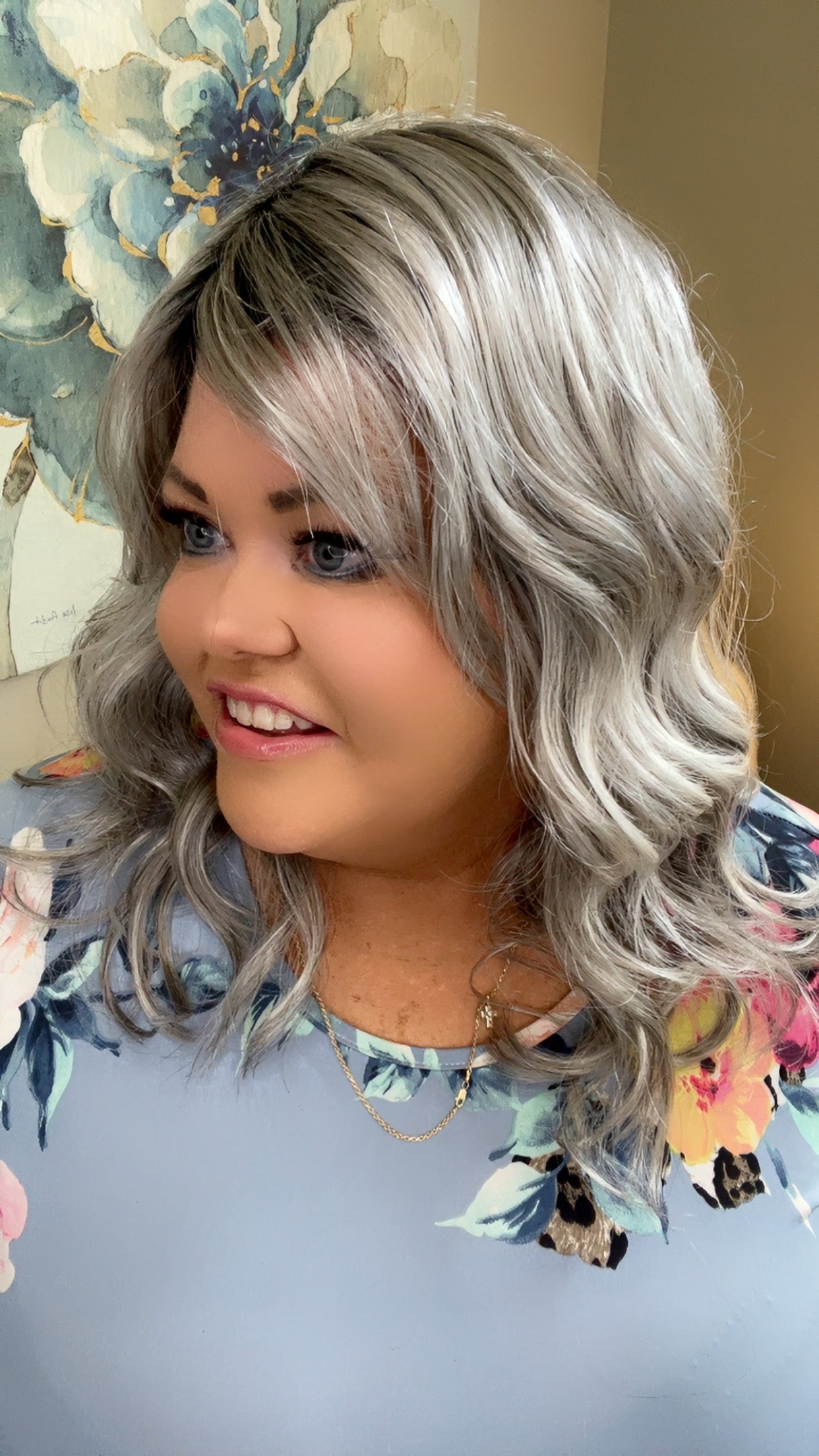 ROMY SMOKED SILVER CREAM NHS SIG SIPS LUXURY  WIG *SAMPLE A*