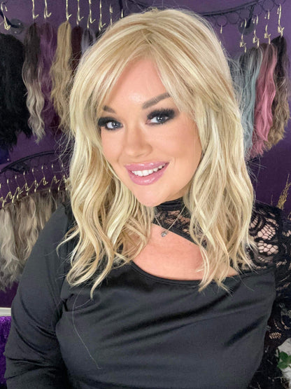 Tina Golden Sunlight HS NWT Premium Luxury Wig VA1-AC1