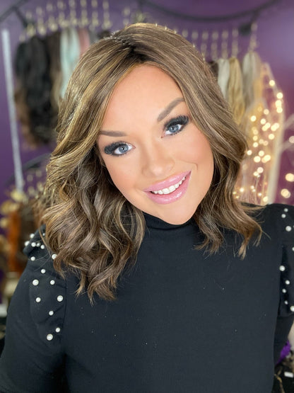 Billie Roasted Walnut HS HT Platinum Luxury Wig NV1