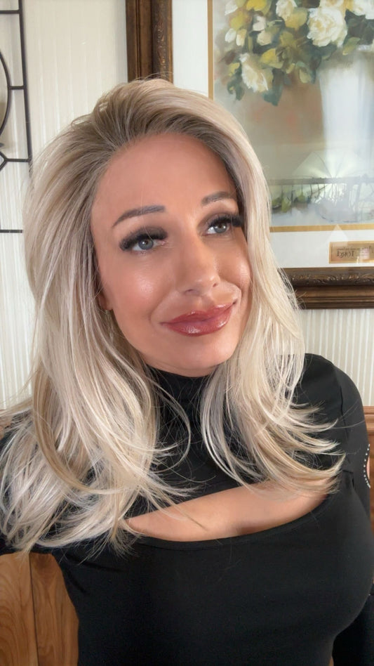 🌟 Vibe
Effortlessly elevated. Amanda is all about soft confidence and graceful structure—perfect for both everyday sophistication and dressier moments.