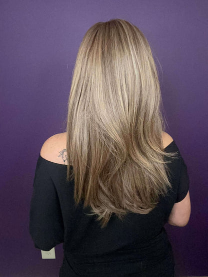 Ashlyn – Luxury Wig by Chic Lifestyle Shown in Vanilla Spice.