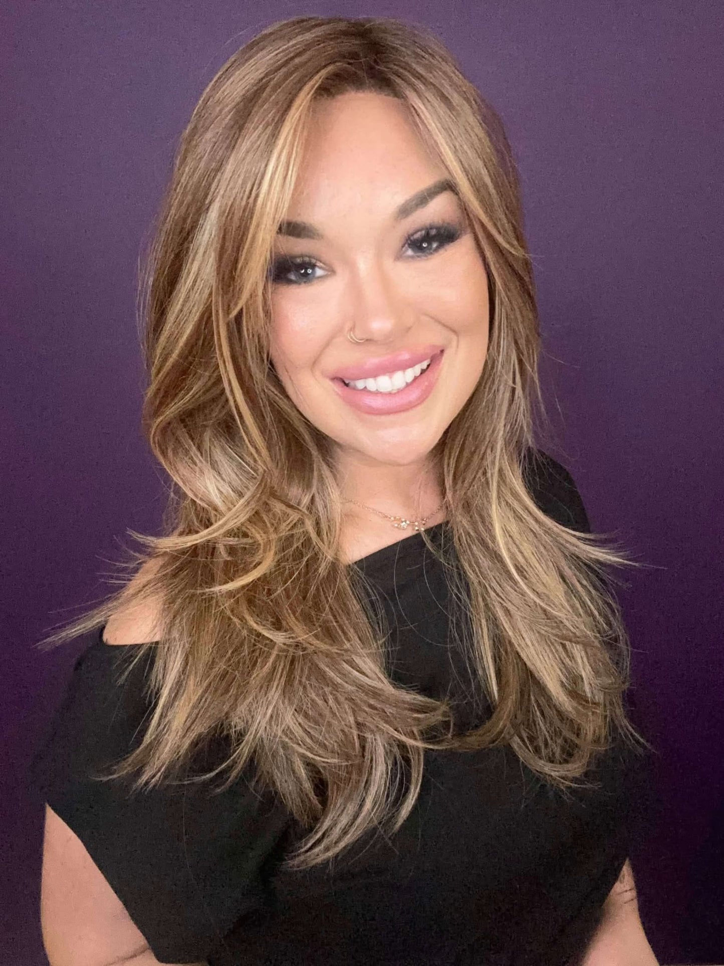 Ashlyn – Luxury Wig by Chic Lifestyle Shown in Vanilla Spice.