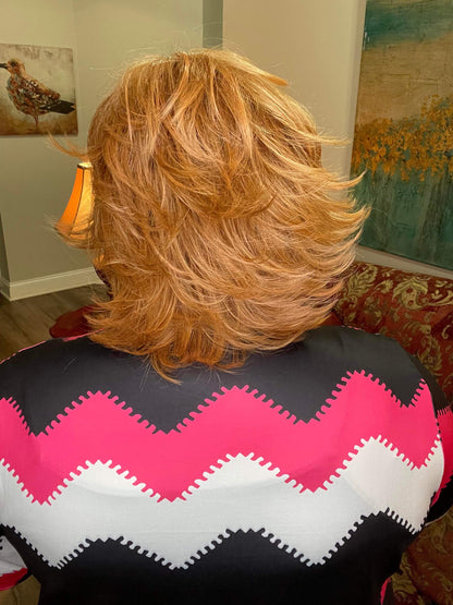 ARROW STRAWBERRY BLONDE HS COMFORT LUXURY WIG *SAMPLE A NOT RETURNABLE*