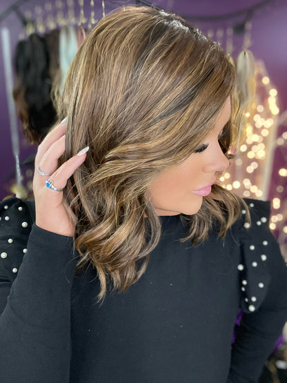 Billie Roasted Walnut HS HT Platinum Luxury Wig NV1