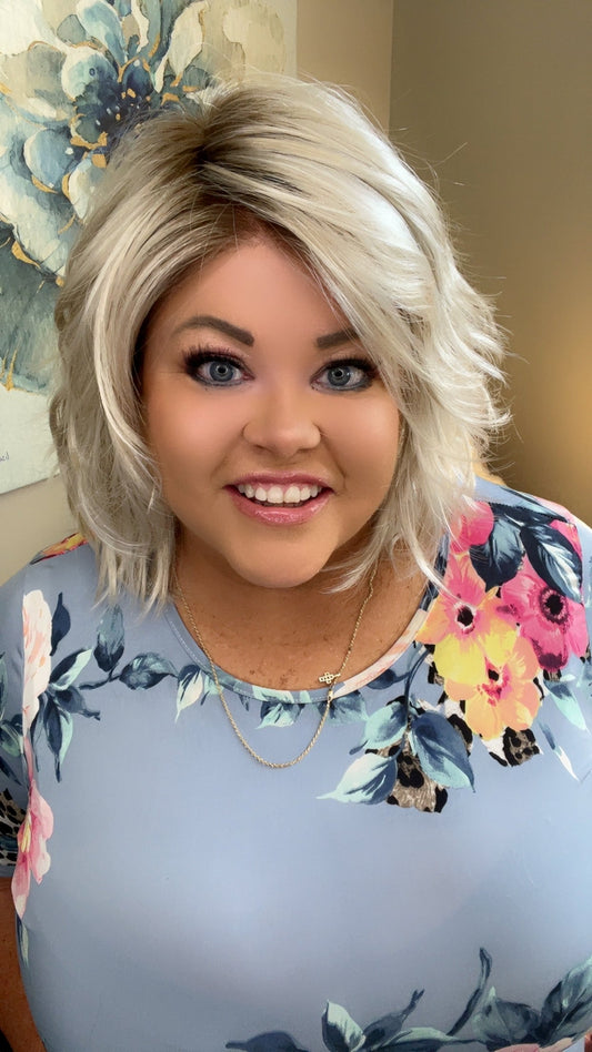 MERRICK HONEY CREAM BELLINI NHS SIG SIPS Luxury Wig *SAMPLE A* NOT RETURNABLE