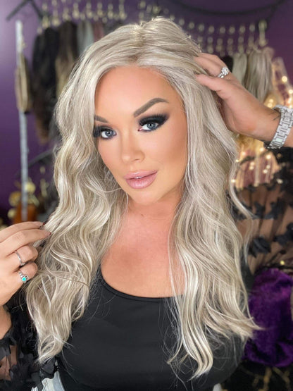 Elliana NR Smoking Hot Blonde HS STANDARD LUXURY WIG LW3-AC1