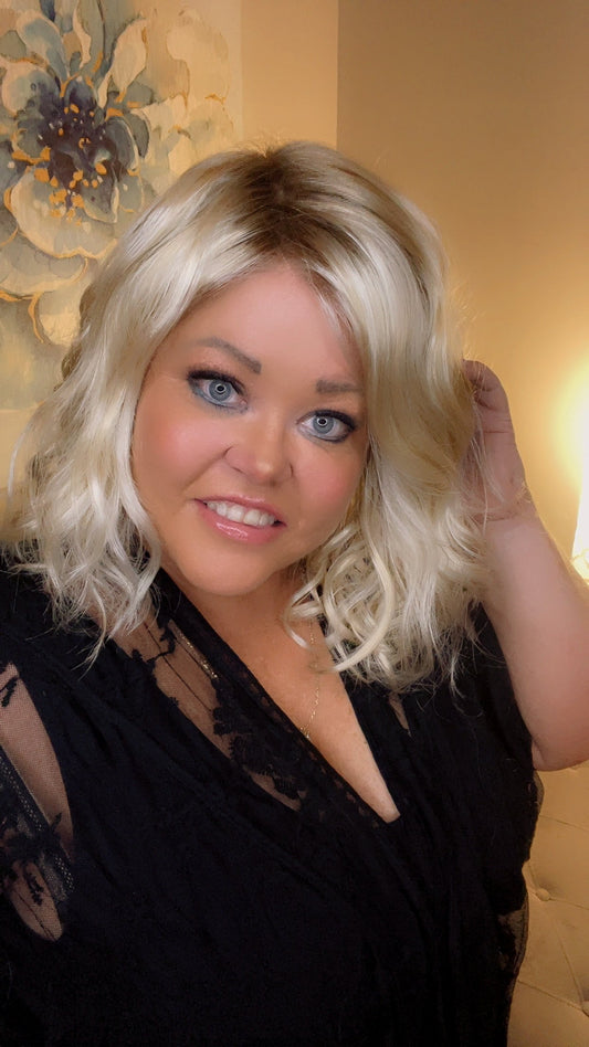 TYRA SOLEIL BUBBLY BLONDE NHS SIGNATURE SIPS LUXURY WIG *SAMPLE A NOT RETURNABLE*