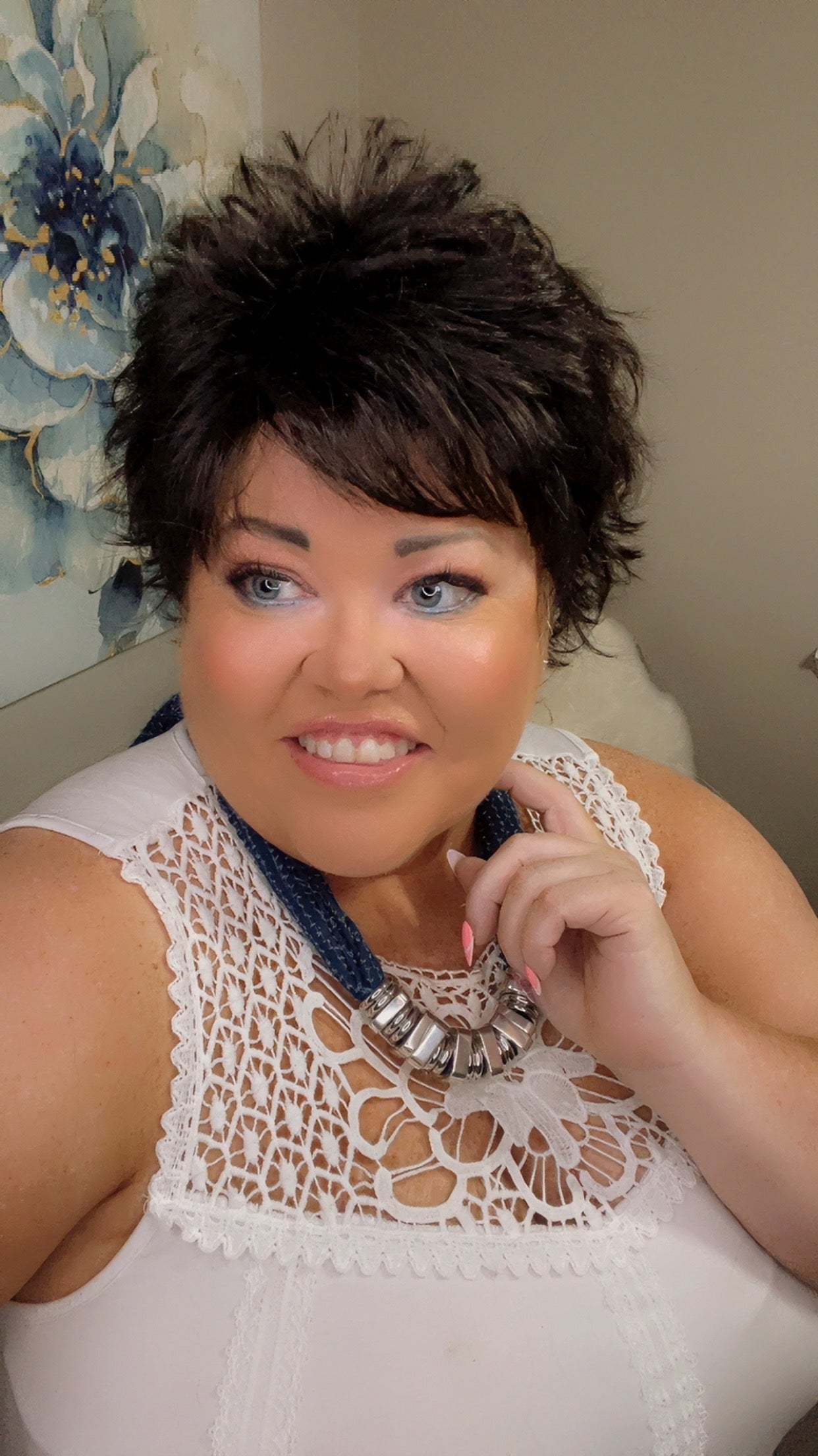 DANA – Luxury Wig by Chic Lifestyle Shown in Cocoa Bean.