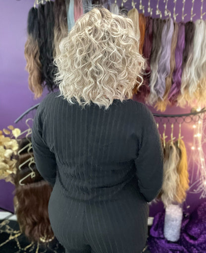 KATE SMOKING HOT BLONDE HS STANDARD LUXURY WIG NEW W/O TAGS LW3-AC1