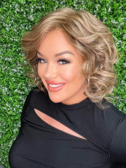 EVIE – Luxury Wig by Chic Lifestyle Shown in Sunkissed Brown.