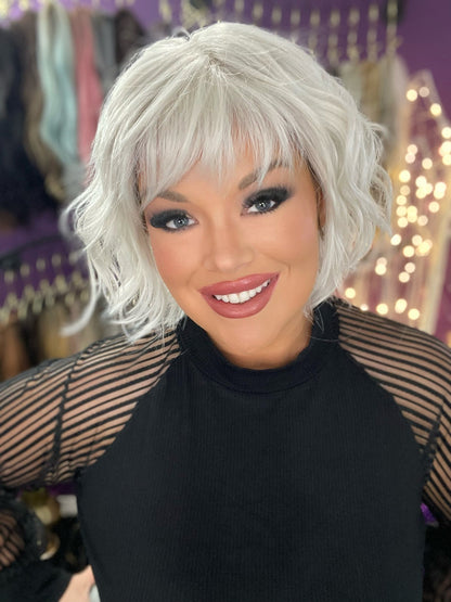 Stella Snow White NWT HS Premium Luxury Wig LW3-AC1