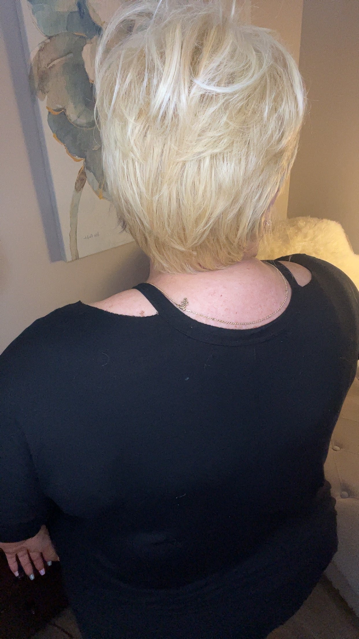 GIA – Luxury Wig by Chic Lifestyle Shown in Wildflower Honey.