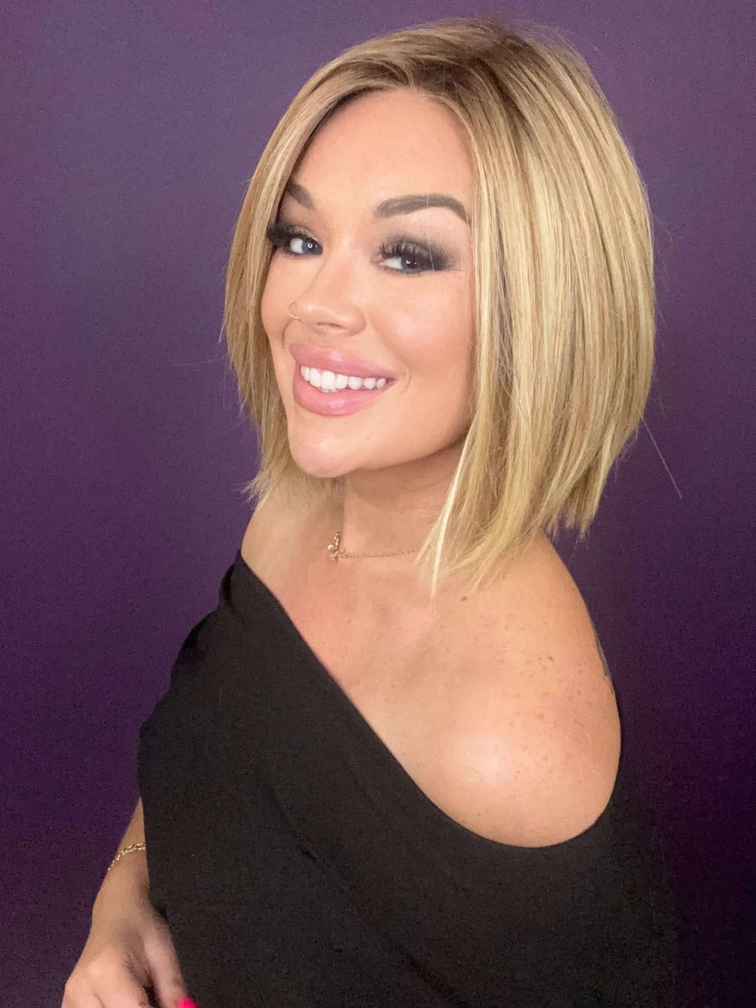 Gabby – Luxury Wig by Chic Lifestyle Shown in Summer Blonde.