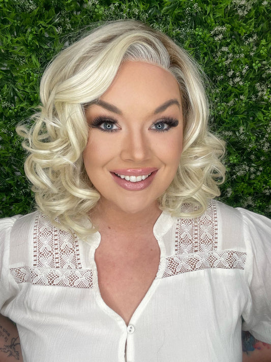 Gigi Hollywood Blonde HS Standard Luxury Wig LW3-AC1