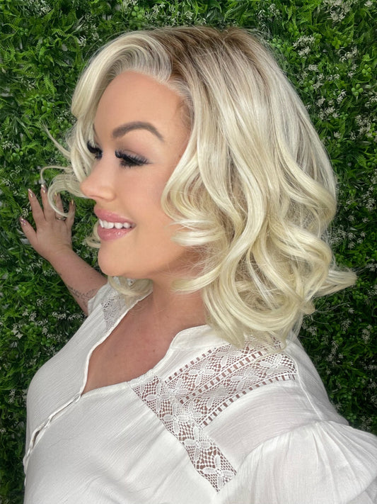 Gigi Hollywood Blonde HS Standard Luxury Wig LW3-AC1