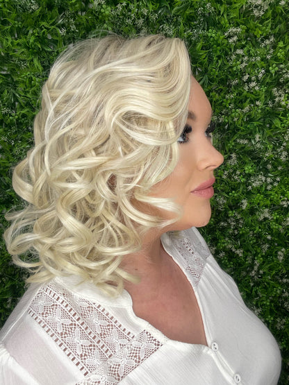 Gigi Hollywood Blonde HS Standard Luxury Wig LW3-AC1