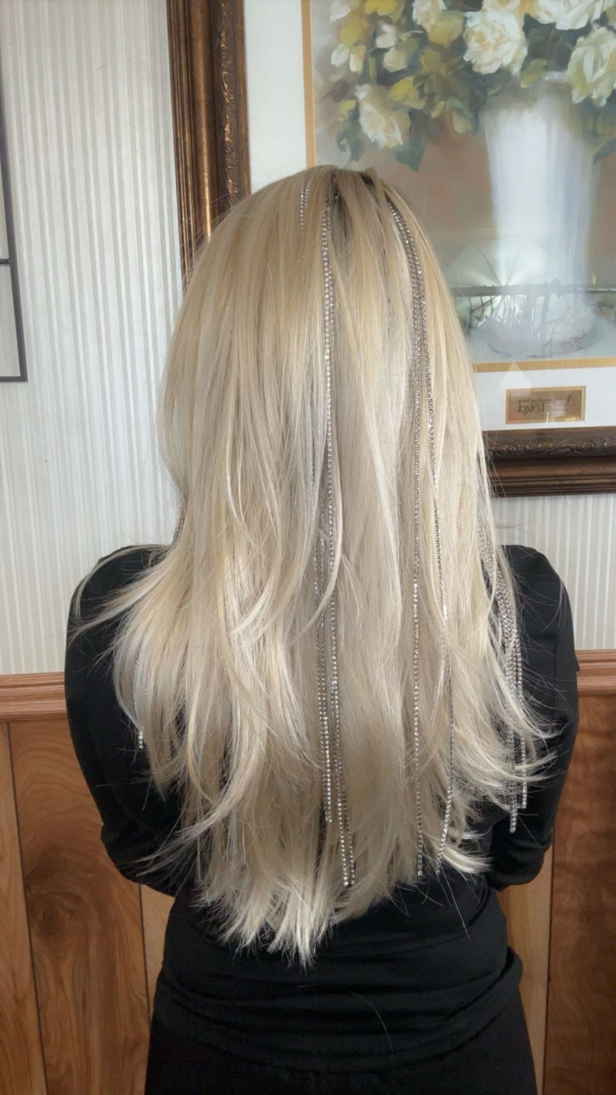 🌟 Vibe
Romantic flow meets confident ease. Leilani delivers elegant energy with laid-back lightness.