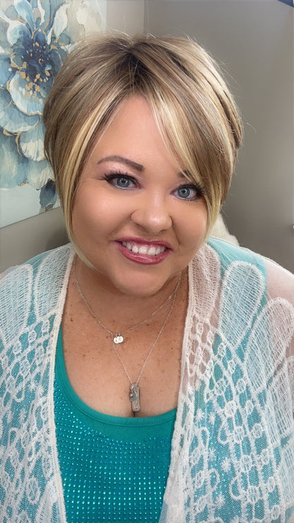 Neveah – Luxury Wig by Chic Lifestyle Shown in Endless Summer.