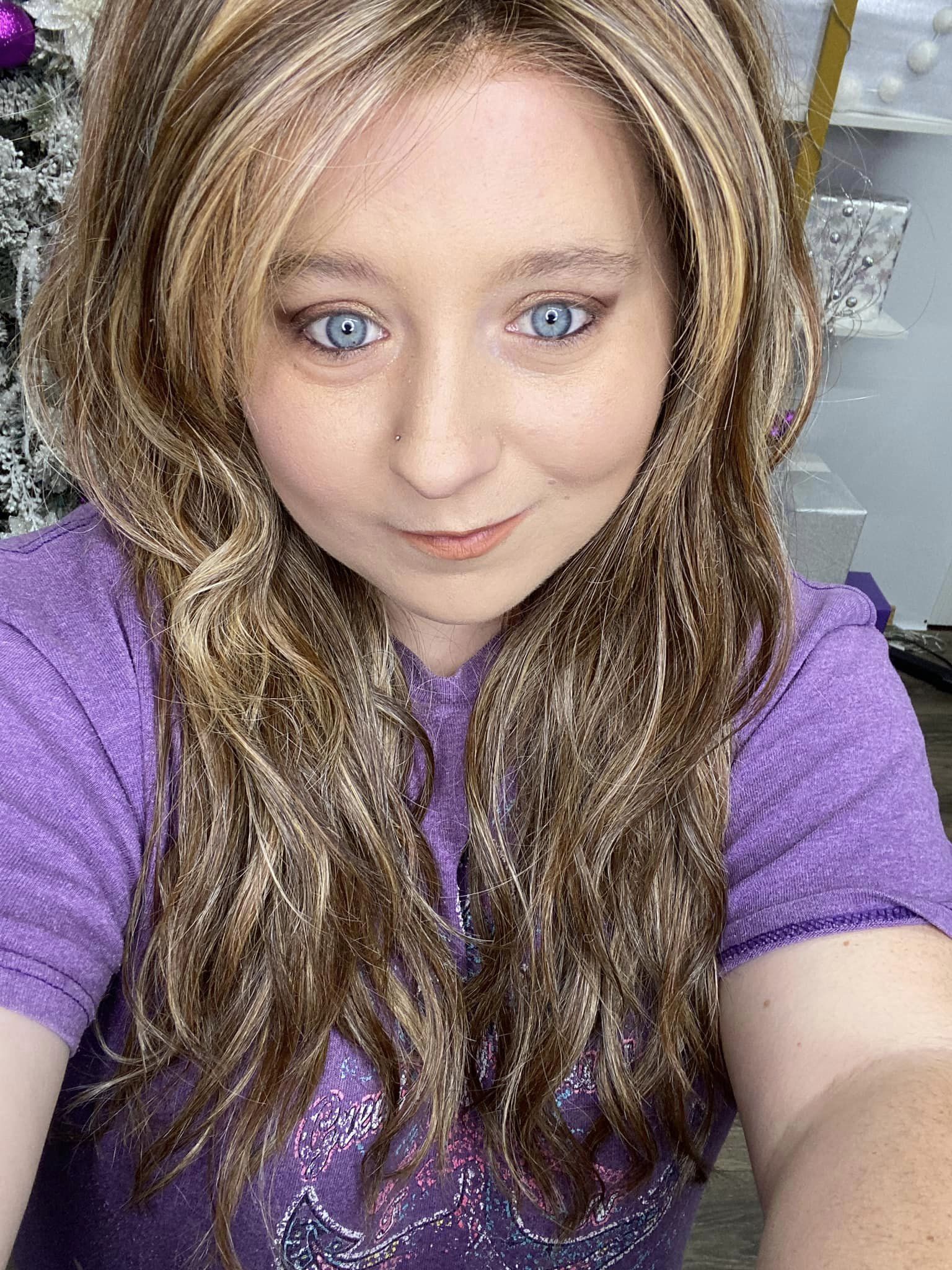 THEA – Luxury Wig by Chic Lifestyle Shown in Vanilla Spice.