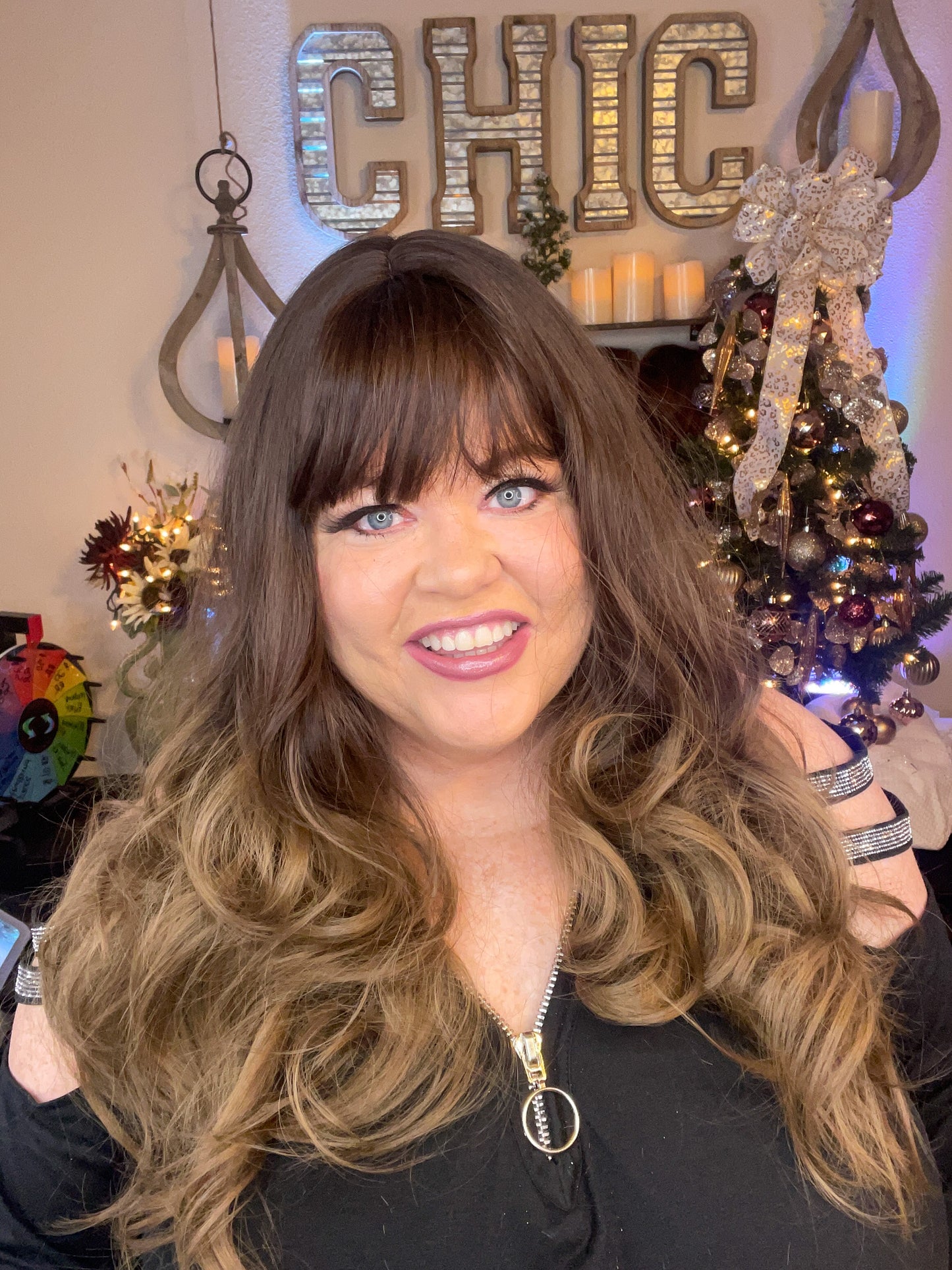 Nyra Simply Chic HS Simply Chic Luxury Wig Sample A Not returnable