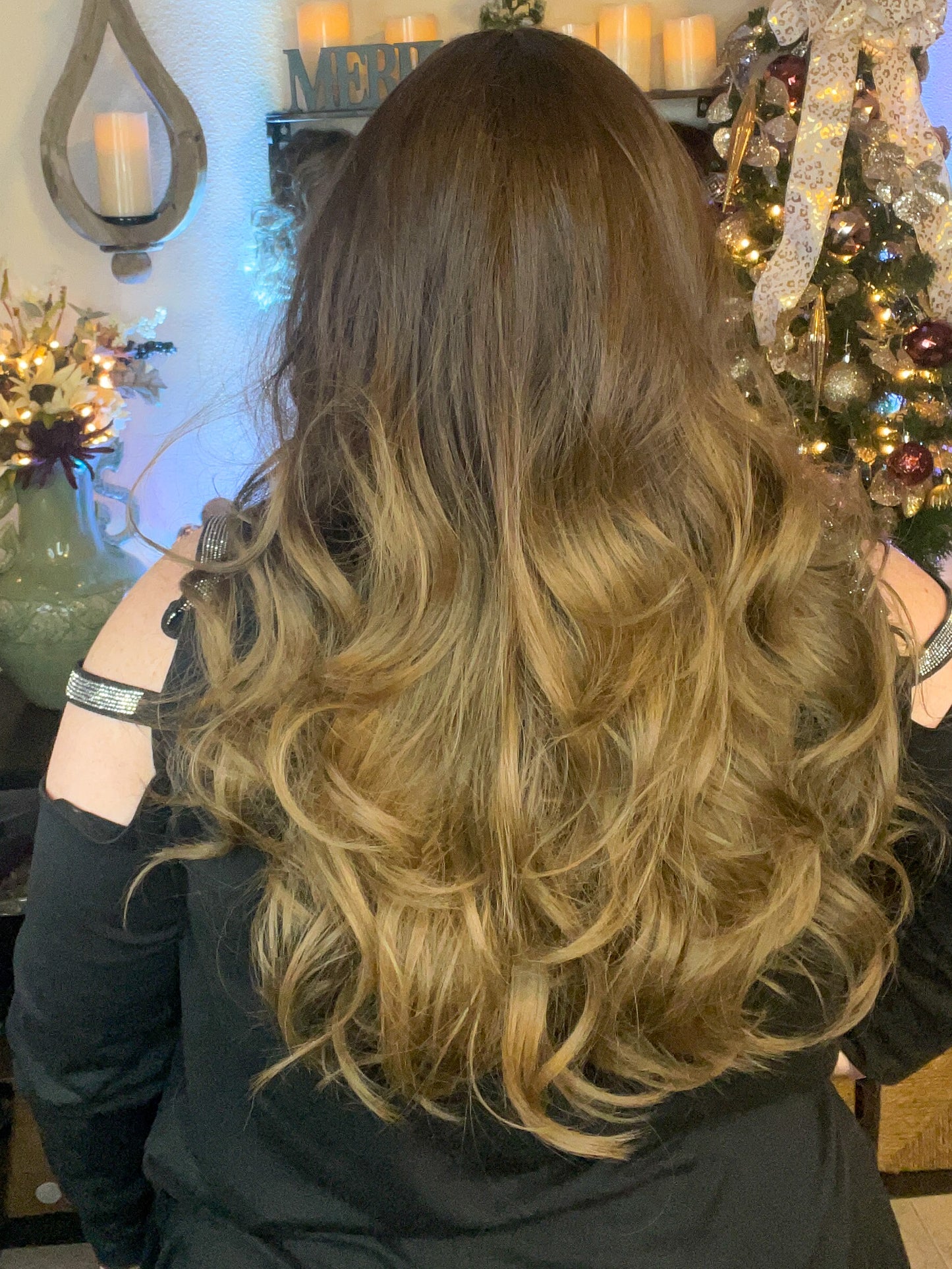 Nyra Simply Chic HS Simply Chic Luxury Wig Sample A Not returnable