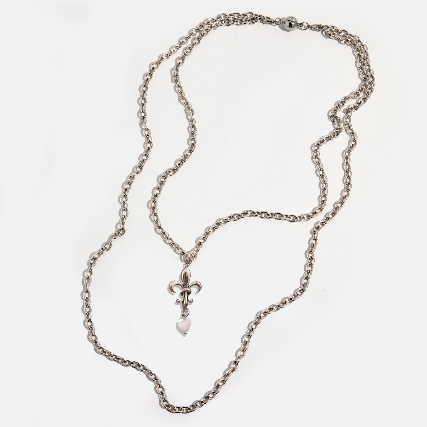 Love Fleur-de-Lis Essential Necklace