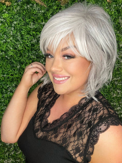 GINA GRADIENT GREY HS Luxury Wig *Sample A NOT RETURNABLE* NV1