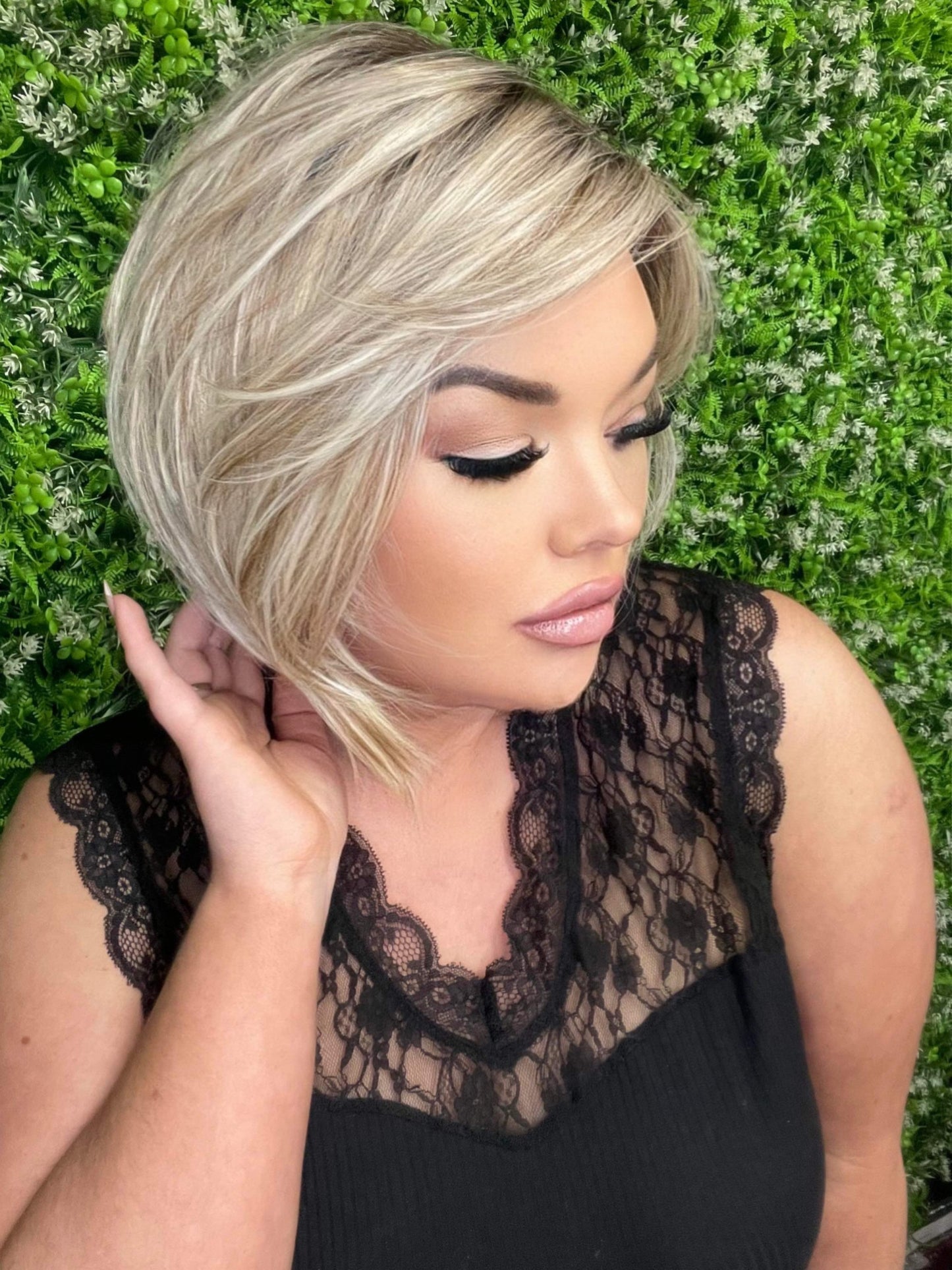 Veronica NR Smoking Hot Blonde HS Standard Luxury Wig LW3-AC1