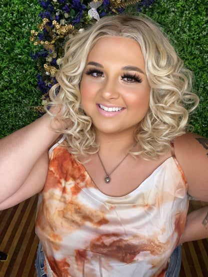 Ryan Smoking Hot Blonde HS Standard Luxury Wig VA1-AC1