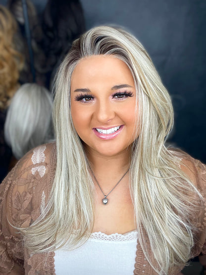 Henley Smoking Hot Blonde HS HT NEW W/OUT TAGS Standard Luxury Wig LW3-AC1