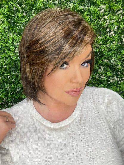 EMMA TOASTED CARAMEL HS PREMIUM LUXURY WIG ST1 LW3