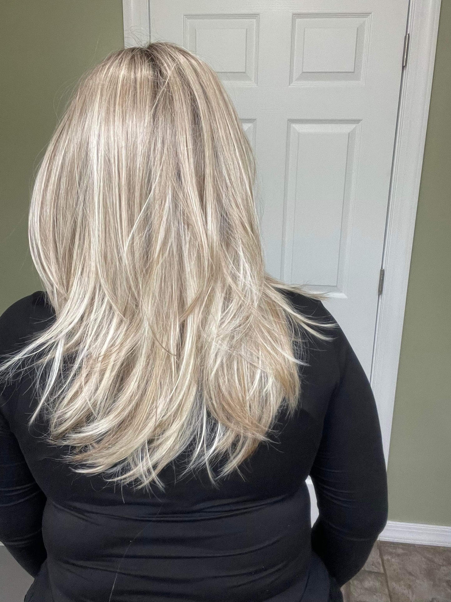 MARIAH SMOKING HOT BLONDE HS STANDARD LUXURY WIG LW3-AC1 	.